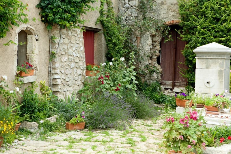 <span  class="uc_style_uc_tiles_grid_image_elementor_uc_items_attribute_title" style="color:#ffffff;">0081</span>