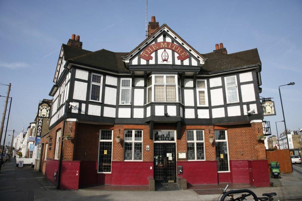 <span  class="uc_style_uc_tiles_grid_image_elementor_uc_items_attribute_title" style="color:#ffffff;">2763</span>