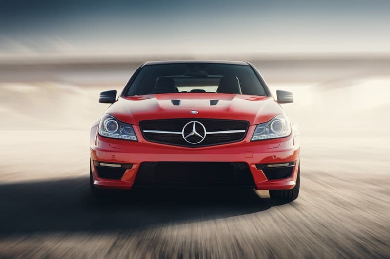 <span  class="uc_style_uc_tiles_grid_image_elementor_uc_items_attribute_title" style="color:#ffffff;">2215</span>